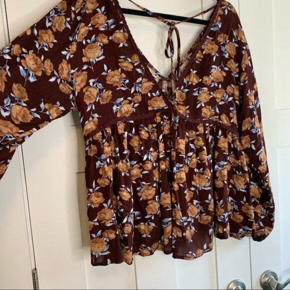 Umgee Brown Floral V cut Flowy Blouse Size Small - Picture 8 of 12